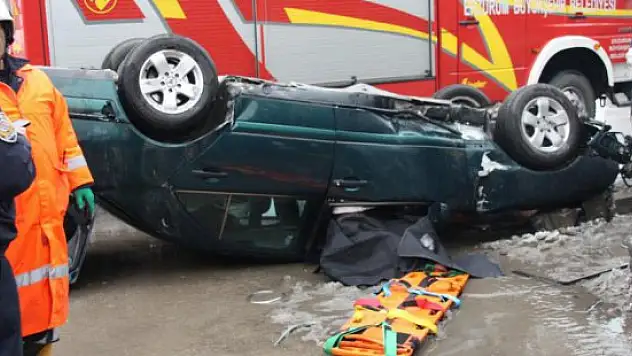 Erzurum'da otomobil devrildi: 1 ölü