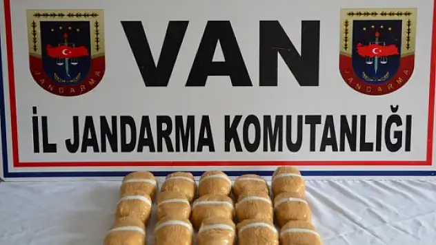 Başkale'de 8 kilo eroin ele geçirildi