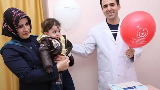 '23 Nisan'ı hastane odasında kutladılar