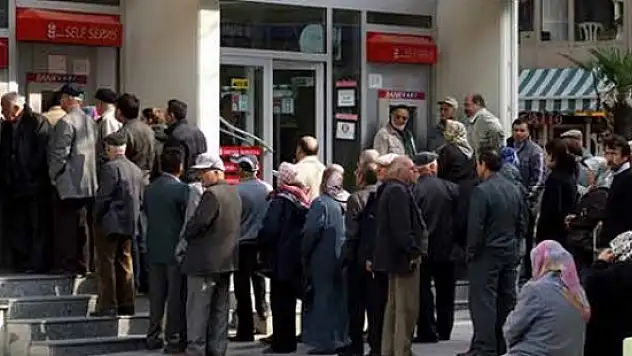 Emekli zammı Resmi Gazete'de yayımlandı
