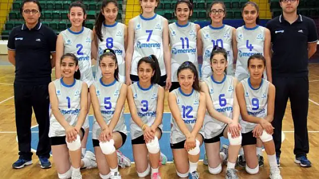 Voleybol: Küçük Kızlar Grup Birinciliği