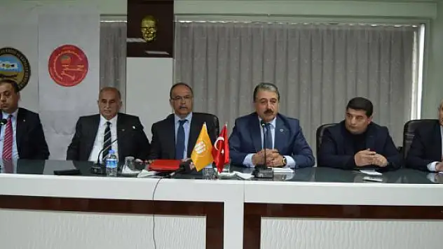 Malatyalı işadamları ve esnaftan hasta ve hasta yakınlarına destek
