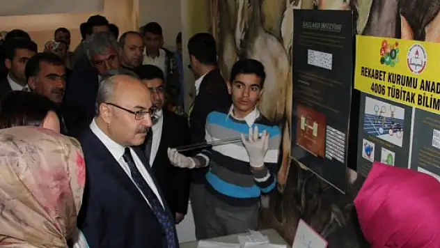 Bingöl'de TUBİTAK Bilim Fuarı açıldı