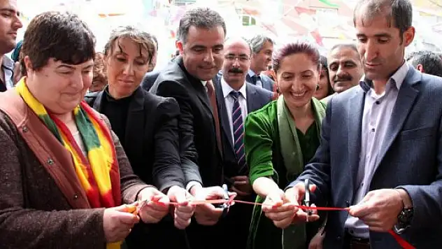 HDP, Çatak'ta seçim bürosu açtı