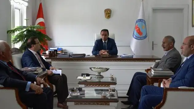 Tatvan'da seçim toplantısı