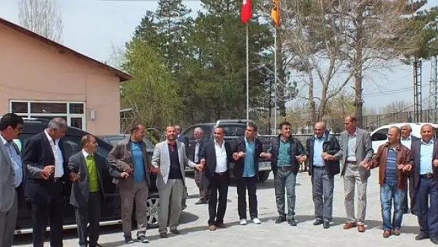 Malazgirt'teki taşeron işçileri Ankara'ya gitti