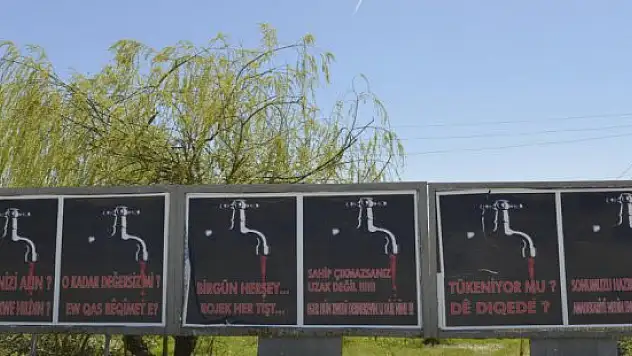 Van'daki bilbordlara tepki