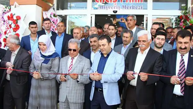 Kaymakam Yaşar, işyeri açılışına katıldı