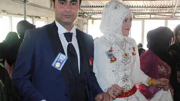 Ağlayarak geldiği Şemdinli'de telli duvaklı gelin oldu