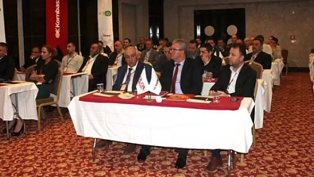 Komgıda bayileriyle buluştu