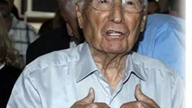 Kenan Evren hayatını kaybetti