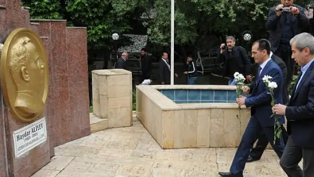 Haydar Aliyev'in doğumunun 92. yıl dönümü
