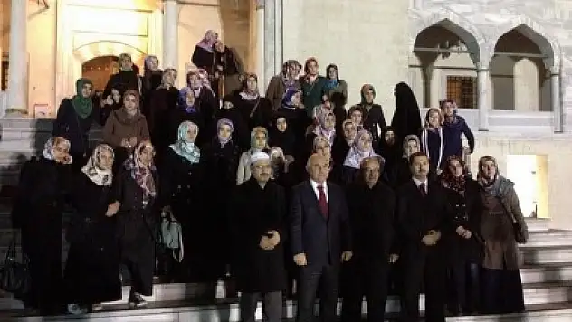 AĞRI VALİSİNDEN HAFİZE ÖĞRENCİLERE KONYA GEZİSİ