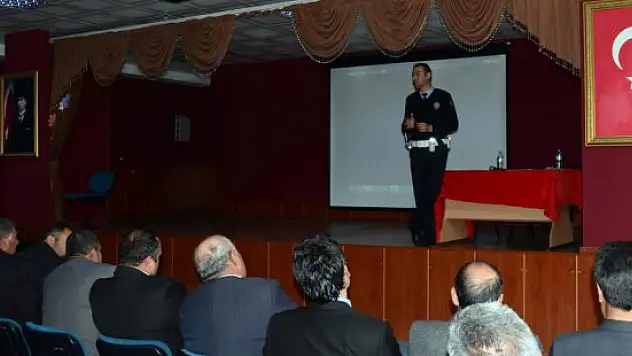 Sarıkamış'ta okul servisi sürücülerine seminer
