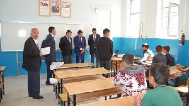 Güroymak'ta öğrencilere sertifika verildi