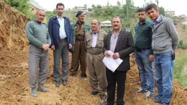 Şemdinli'de yol yapım çalışmaları