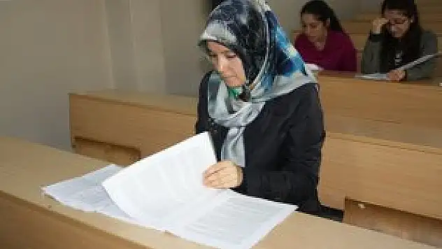 34 yıl sonra mezuniyet sevinci