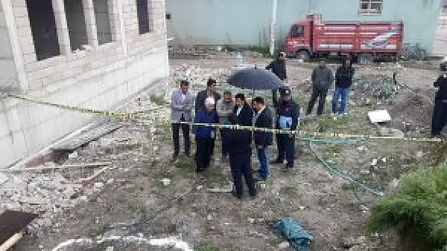 Erzurum'da inşaat iskelesi çöktü: 1 ölü, 2 yaralı