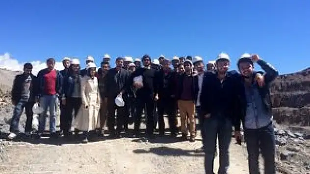 BEÜ öğrencileri Adabağ Beton Santrali'ni gezdi