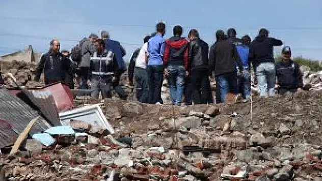 Erzurum'da deprem tatbikatı gerçeğini aratmadı