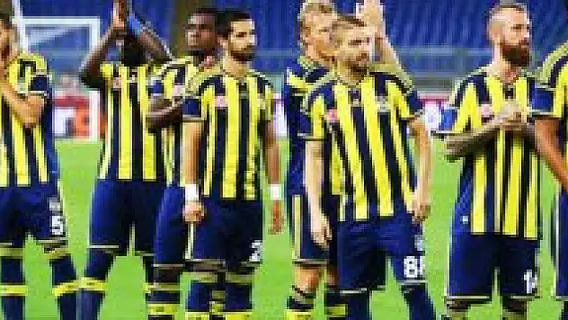 Fenerbahçe'de 9 İsimle Yollar Ayrılıyor!
