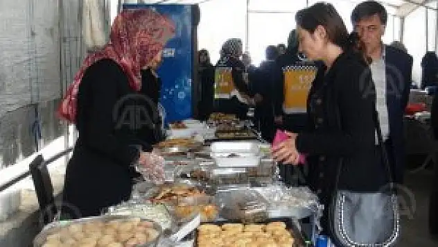 Tatvan'da kermes düzenlendi