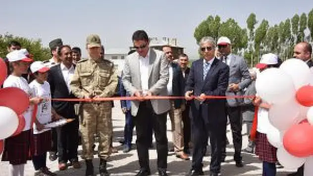 Ahlat Şehit Sümmani Görgen YBO'dan bilim fuarı