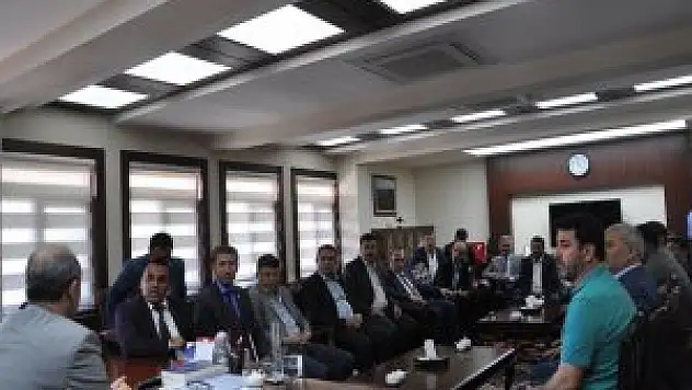 Vali Büyükersoy, iş adamlarını kabul etti