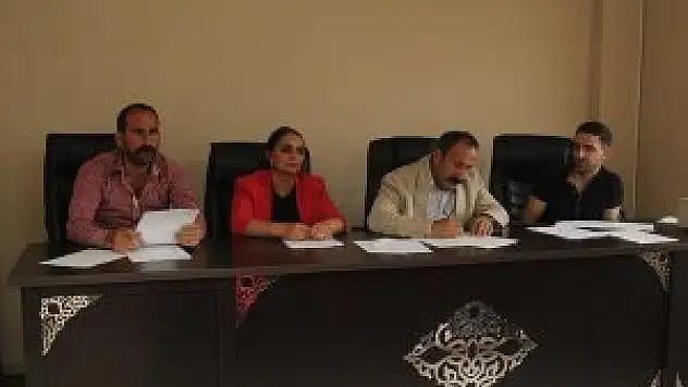 Başkale'de siyah poşet yasaklandı