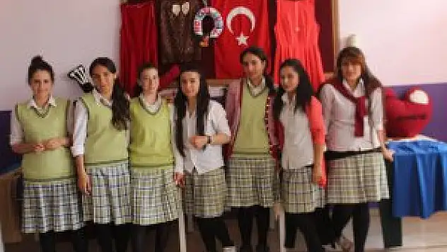 Bulanık'ta yıl sonu sergisi