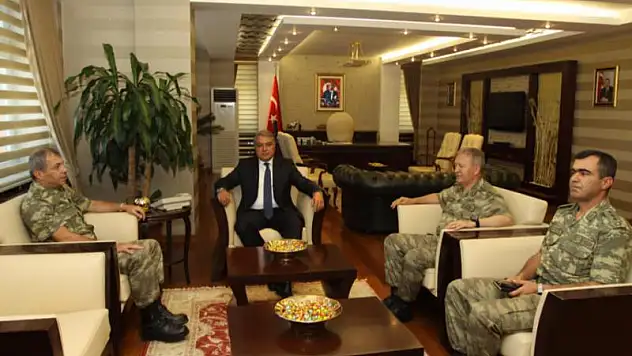 Jandarma Bölge Komutanları Tekinarslanı ziyaret etti