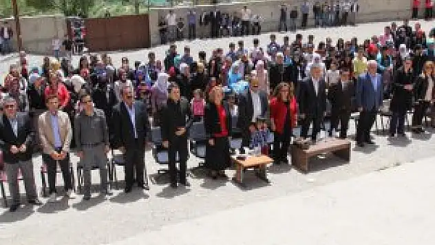 Başkale'de yıl sonu şenliği