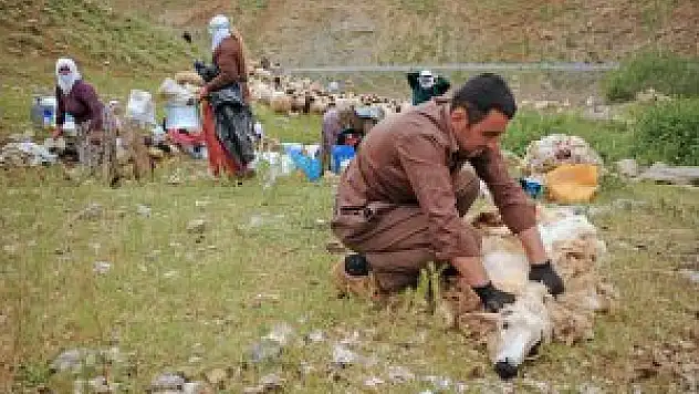 Çeyizleri 'yün yorgan' süslüyor