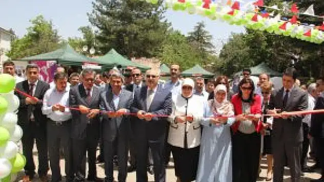 Bingöl'de, HEM ve Akşam Sanat Okulu sergisi