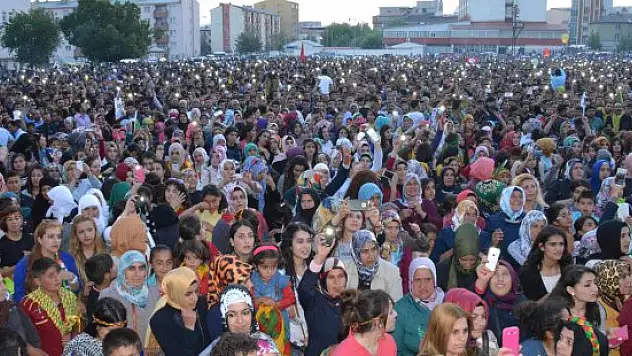 HDP Ağrı'da Seçim Kutlaması Yaptı