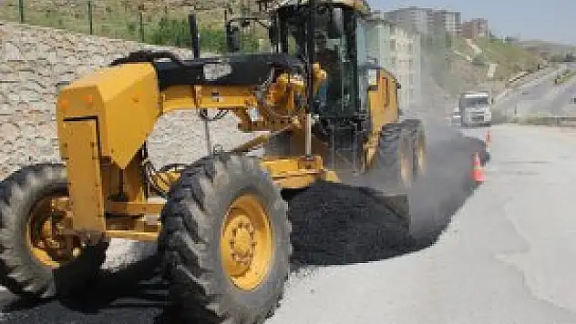 Bitlis Belediyesi'nin yol yapım çalışmaları