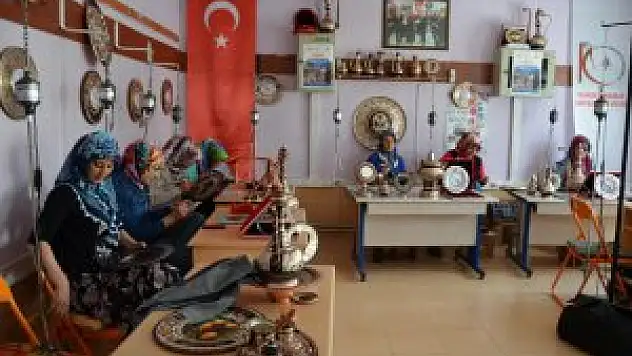 Vali Kamçı Kuluncak'ta incelemelerde bulundu