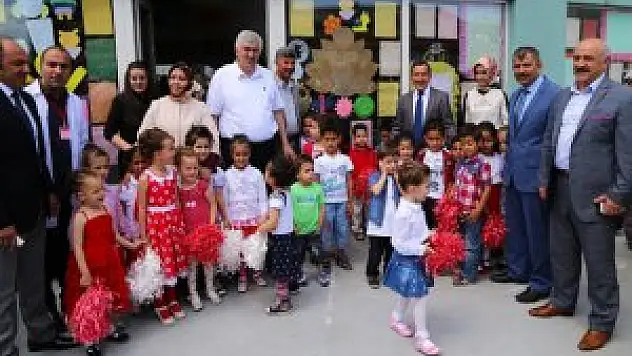 ESMEK yıl sonu sergisi açıldı