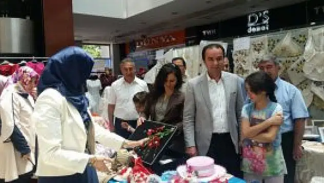 Tatvan'da yıl sonu sergisi
