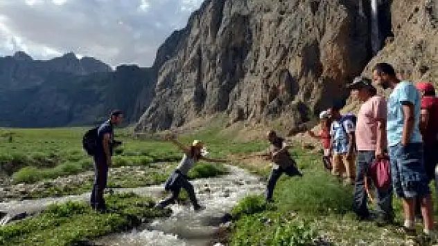 Tunceli'nin 'saklı cennetleri' doğaseverleri ağırlıyor