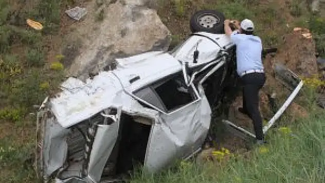 Otomobil şarampole devrildi: 2 ölü, 4 yaralı