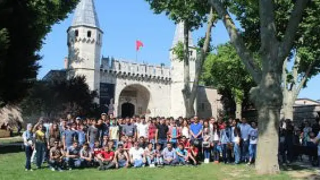 Vanlı öğrencilere il dışı gezisi