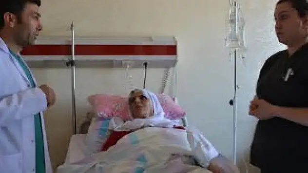Tatvan'da kalın bağırsak kanseri ameliyatı