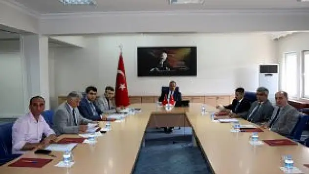 Hakkari'de yatırım izleme toplantısı