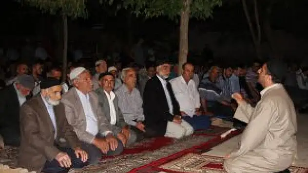 Bingöl'de ilk teravih namazı kılındı