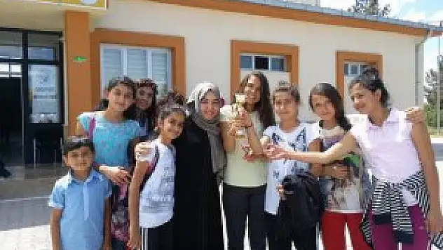 Semt konaklarına devam eden çocuklar arasında turnuva