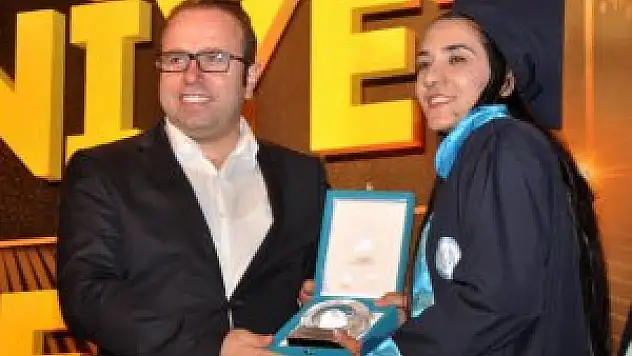 BEÜ'de 7. mezuniyet heyecanı