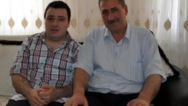Oğlu otistik babanın fedakarlığı