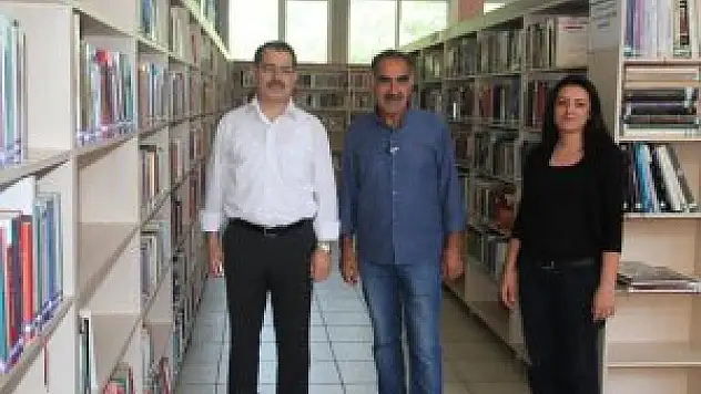 Gençlere kütüphane çağrısı
