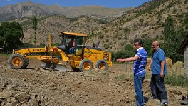 Kaymakam Öztürk, yol çalışmalarını denetledi